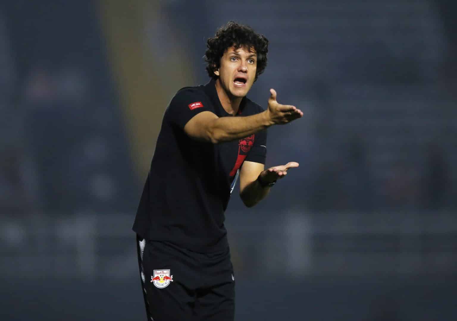 Maurício Barbieri elogia equipe após vitória