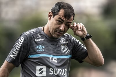 Santos tem ataque inoperante e defesa fl&aacute;cida com F&aacute;bio Carille