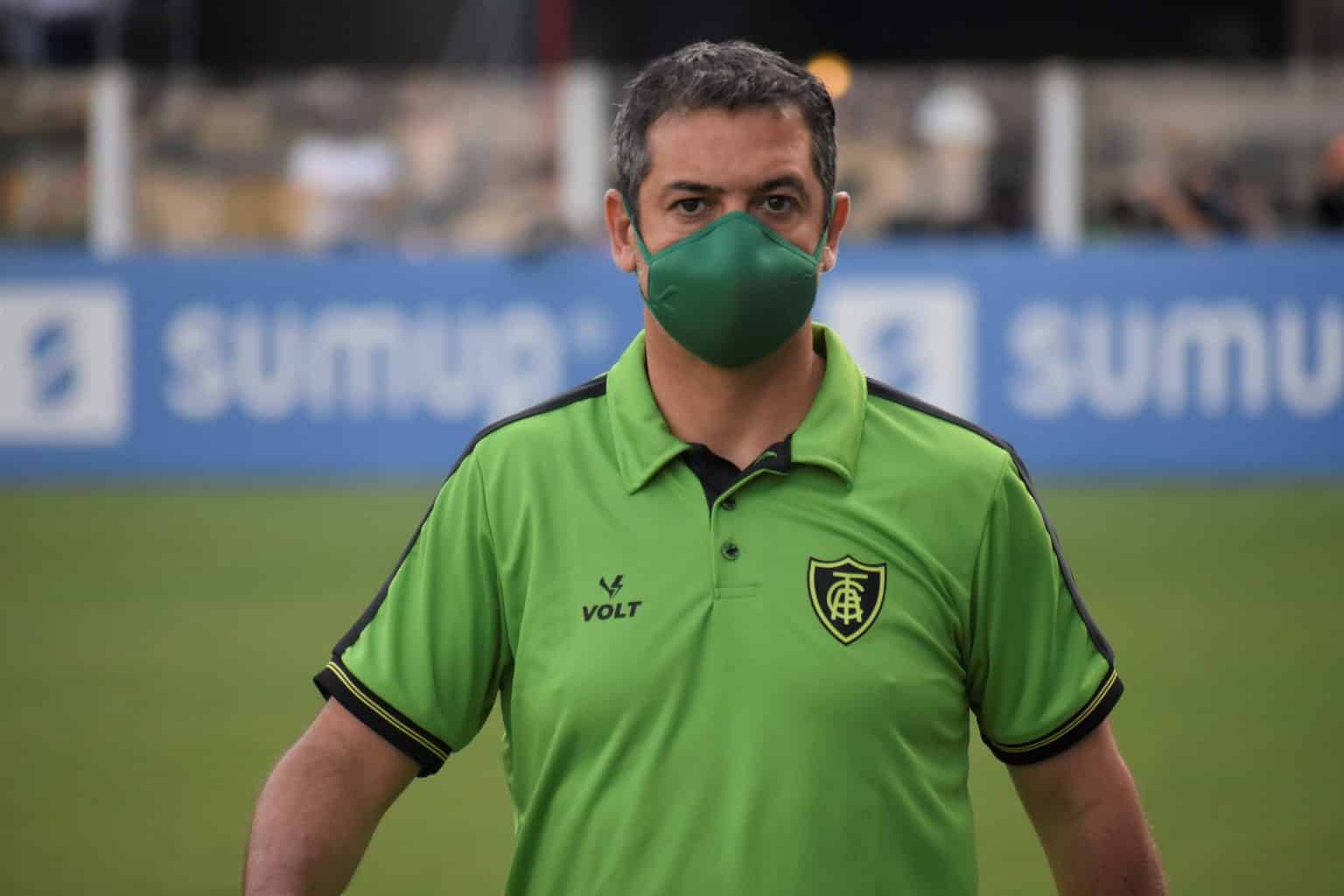 Am&eacute;rica-MG: Marquinhos Santos elogia time em vit&oacute;ria diante do Santos