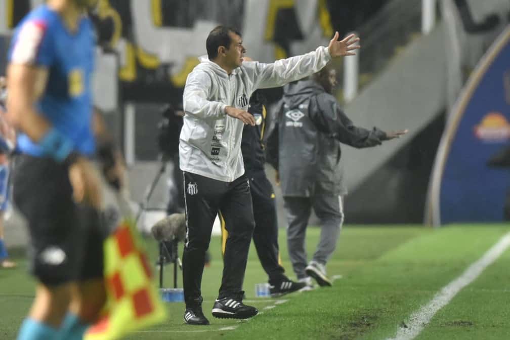 Carille destaca imposi&ccedil;&atilde;o do Santos : &ldquo;Parabenizo os atletas pela partida&rdquo;