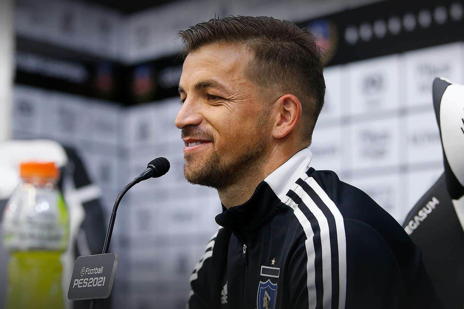 Atacante Gabriel Costa, concede entrevista, nas depend&ecirc;ncias do Monumental David Arellano