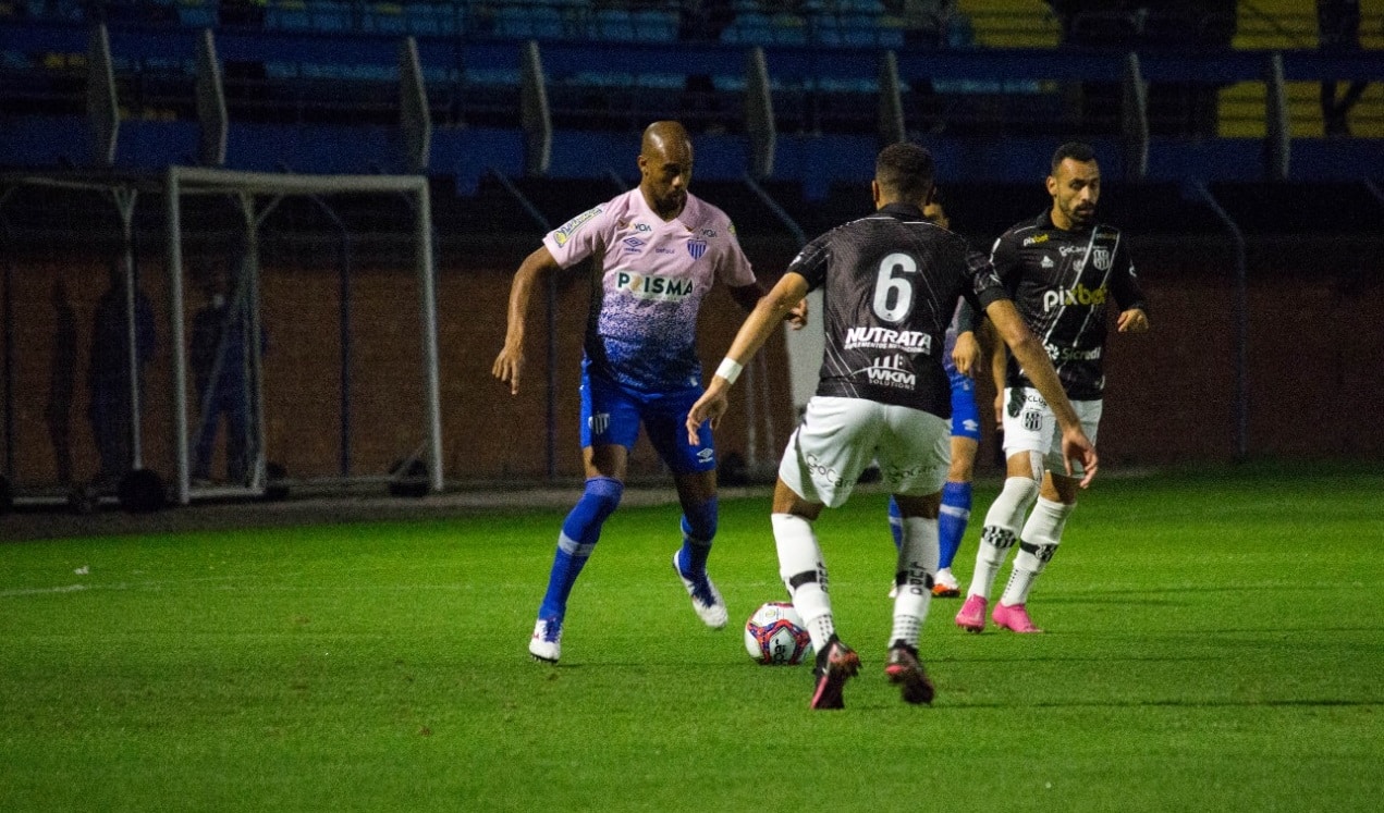 A ideia &eacute; somar pontos e em partida v&aacute;lida pela 29&ordf; rodada, Ponte Preta empata com o Ava&iacute;