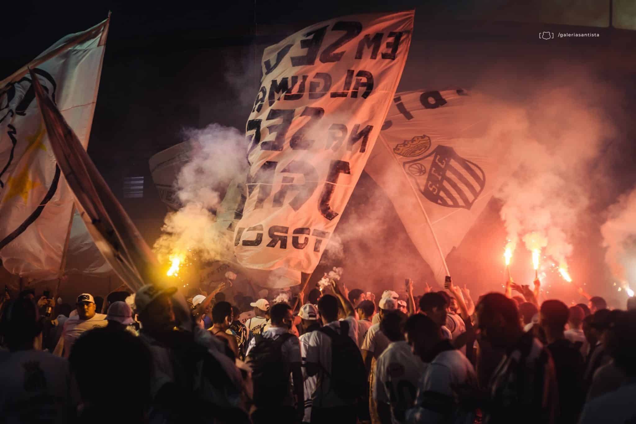 Carille convoca torcida do Santos para partida contra o Am&eacute;rica-MG: &ldquo;Crie um ambiente muito positivo&rdquo;