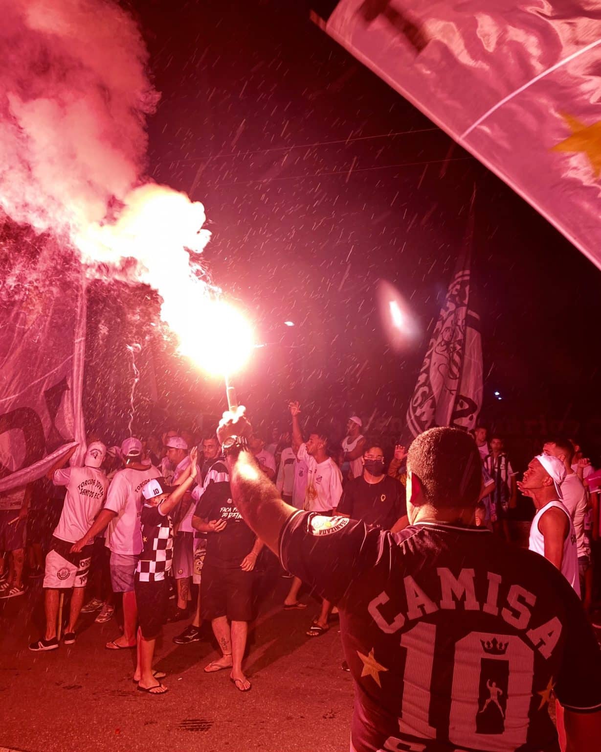 Torcida do Santos esgota ingressos para partida contra Gr&ecirc;mio