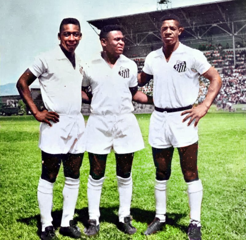 Pelé volta as redes sociais e se “oferece” para jogar pelo Santos: “Estou disposto talvez até para jogar domingo”