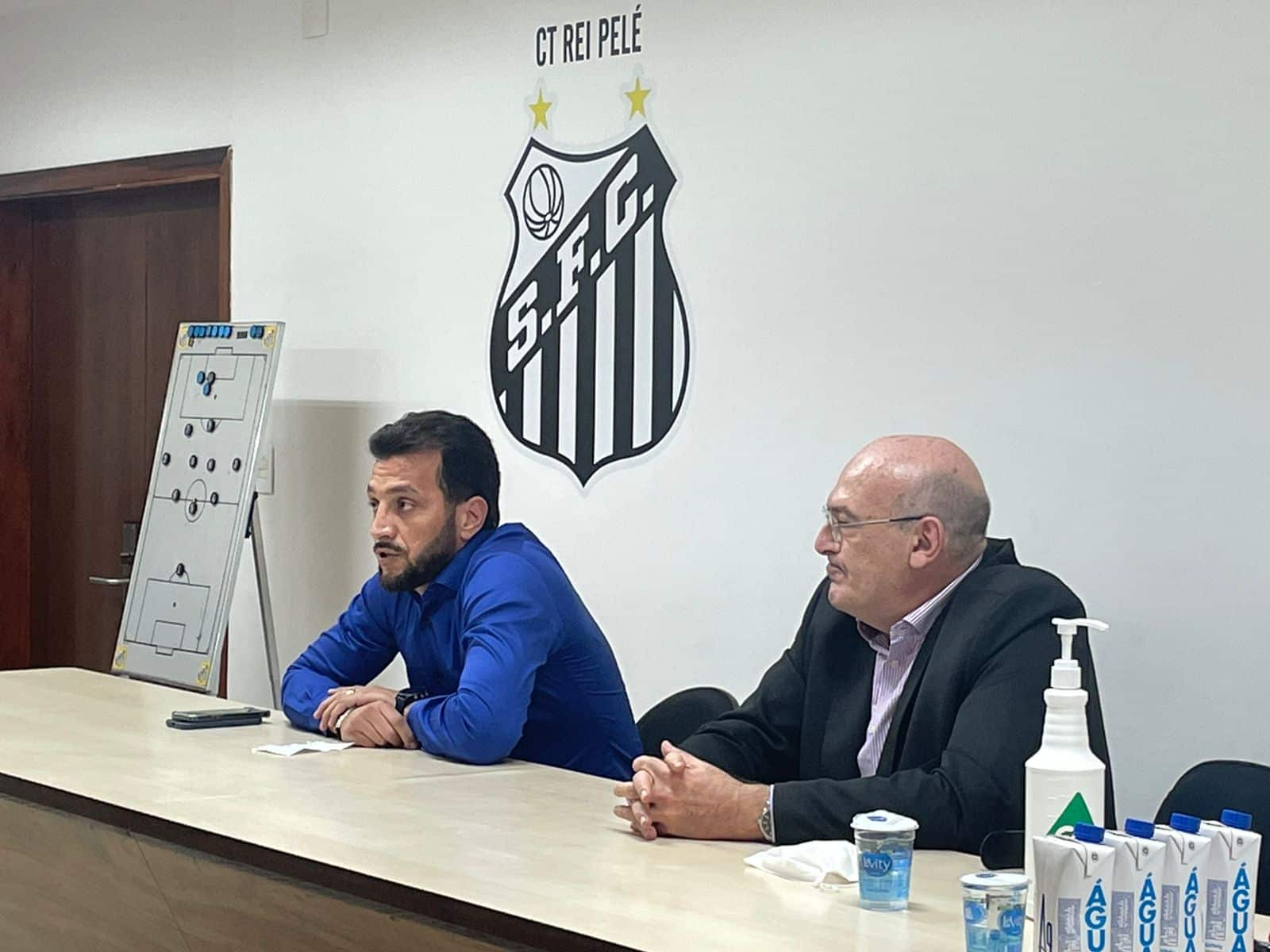 Edu Dracena revela convoca&ccedil;&atilde;o do Santos: &ldquo;Em uma convoca&ccedil;&atilde;o n&atilde;o d&aacute; para pular para tr&aacute;s&rdquo;