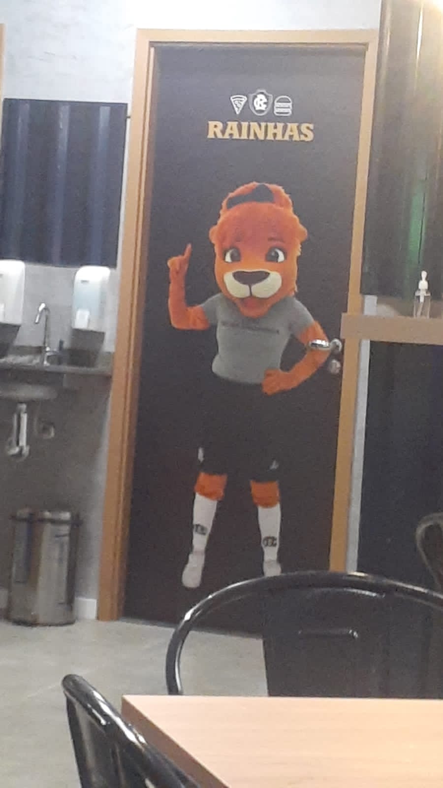 Remo inaugura espa&ccedil;o gastron&ocirc;mico, o "Rei da Amaz&ocirc;nia Pizza & Burger"