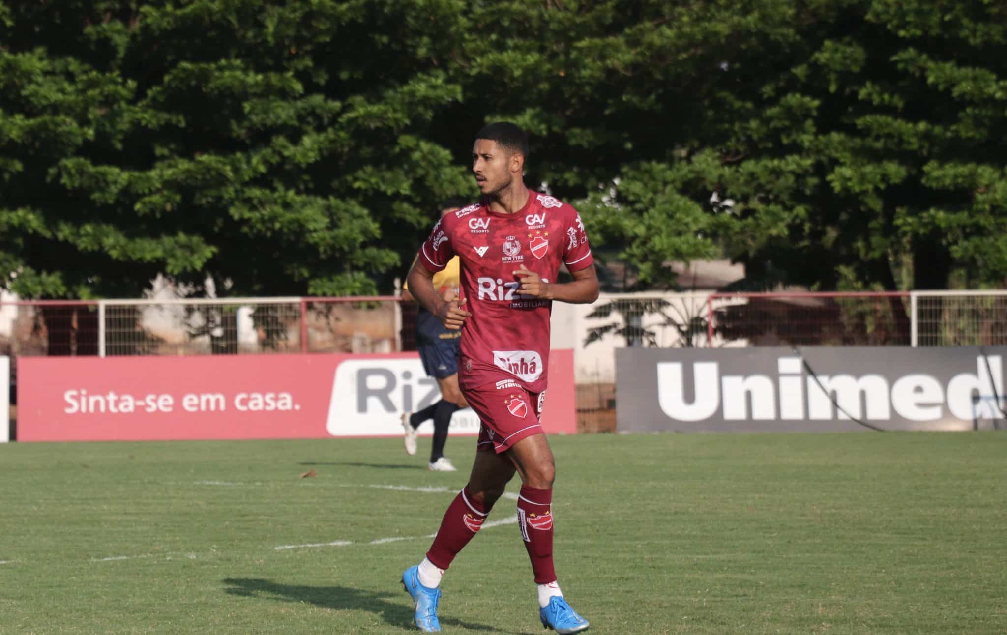 Vila Nova muda foco e estreia na Copa Verde