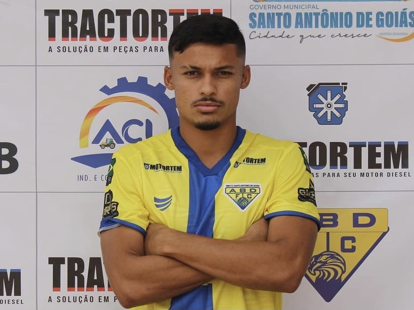 Vila Nova empresta zagueiro a time do interior