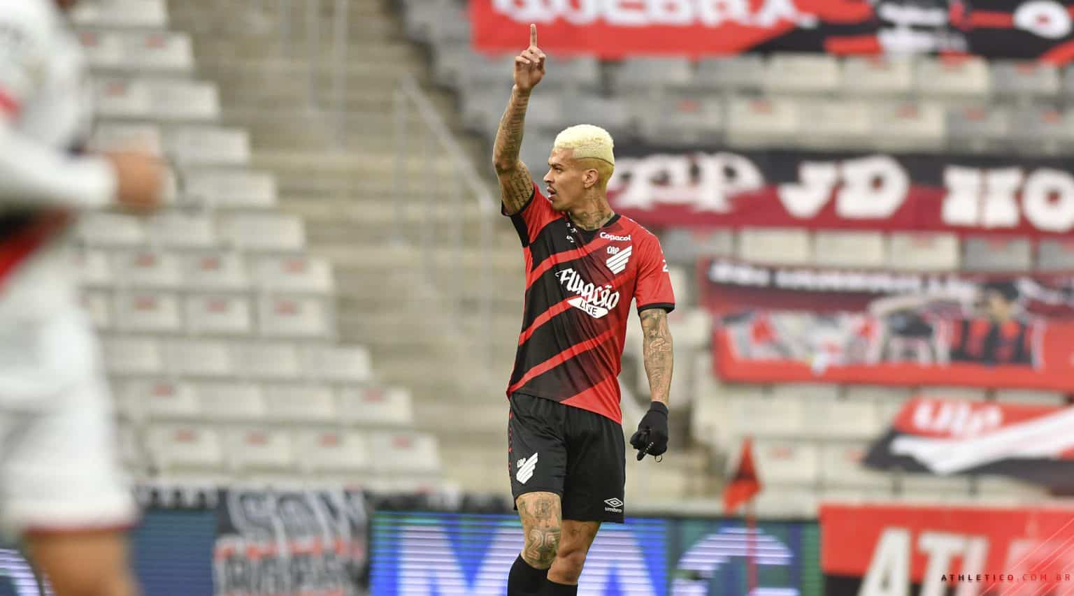 Richard &eacute; afastado do elenco do Athletico por problemas extracampo