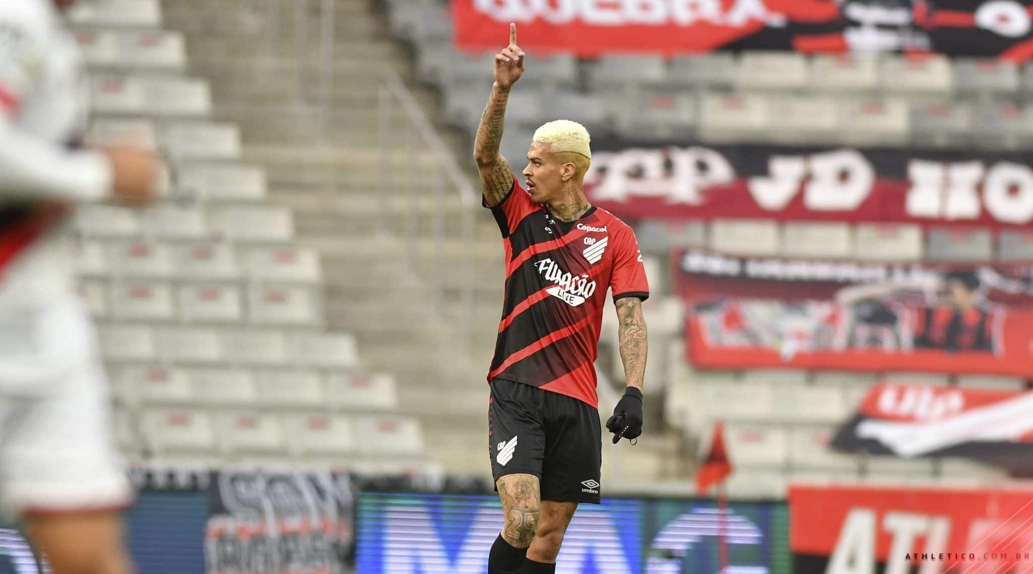 Richard &eacute; afastado do elenco do Athletico por problemas extracampo