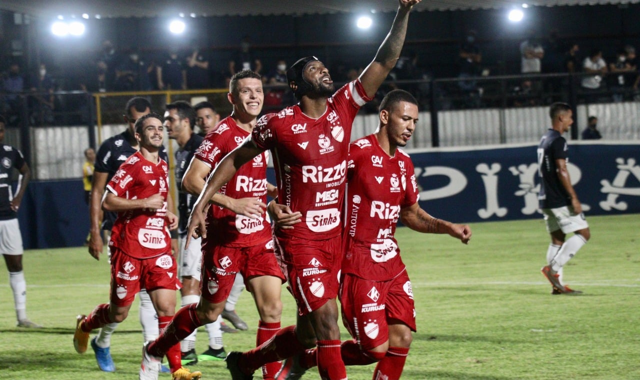 Com aproveitamento de G4, chance de rebaixamento do Vila Nova diminui