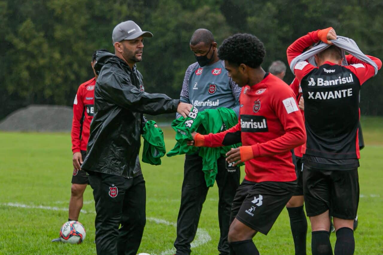 Ap&oacute;s quebrar jejum de vit&oacute;rias do Brasil-Pel, Testoni quer segunda vit&oacute;ria