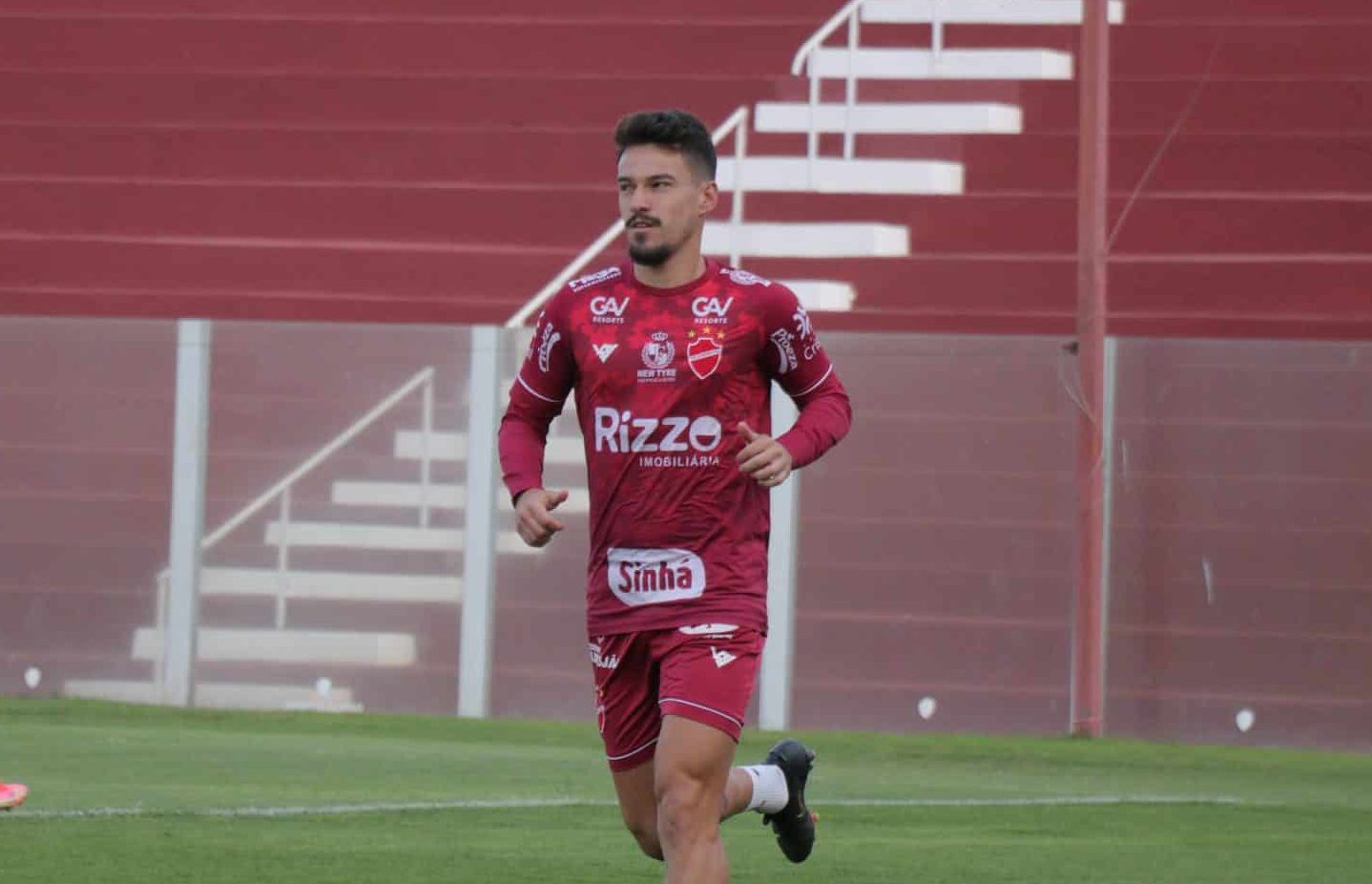 Arthur Rezende alerta sobre jogo contra Brasil de Pelotas: “nível concentração e atuação lá em cima”