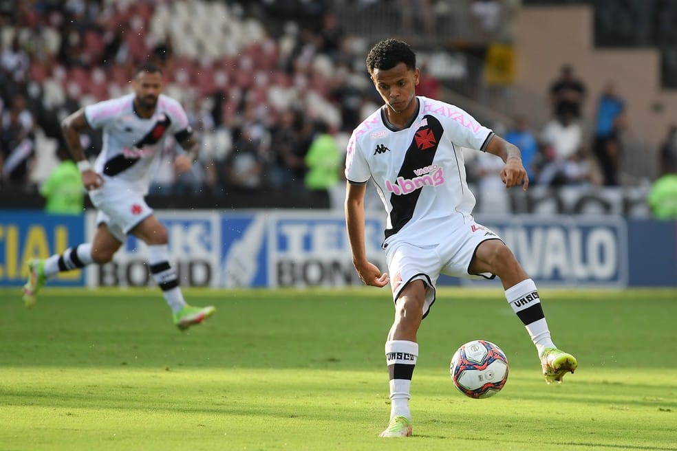 Riquelme reencontra o CSA com a moral e apoio de Diniz e torcida