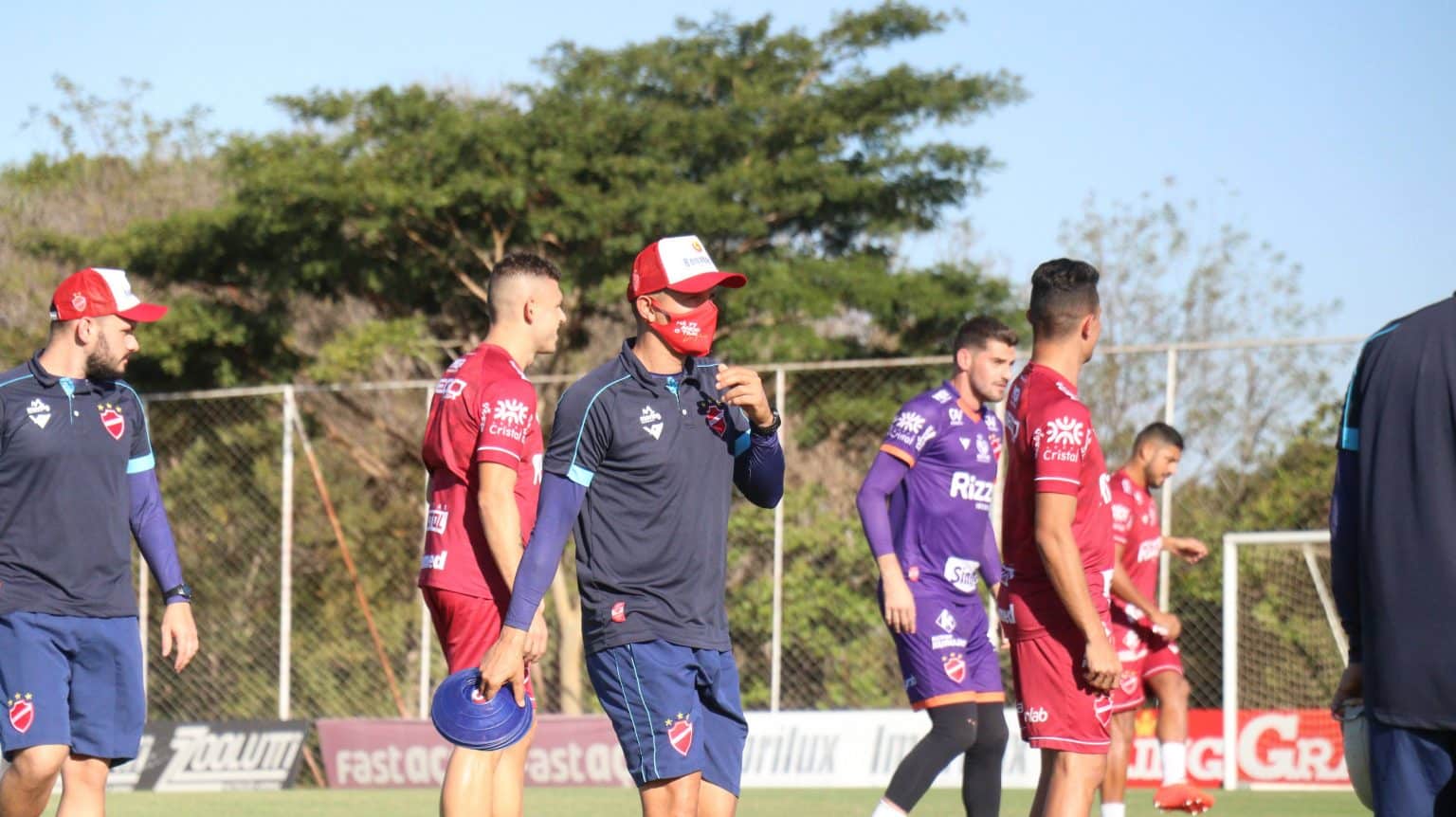 T&eacute;cnico do Vila Nova analisa advers&aacute;rio: &ldquo;time de transi&ccedil;&atilde;o r&aacute;pida&rdquo;