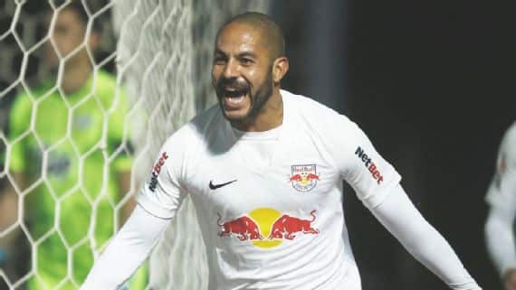 Red Bull Bragantino vence e entra no G-4