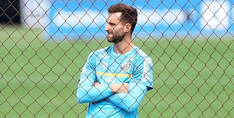 Léo Baptistão tem lesão confirmada e desfalca do Santos