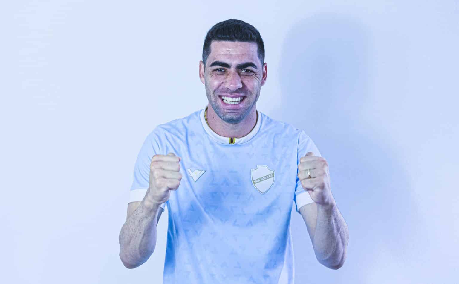 Vila Nova estreia camisa em homenagem a argentinos