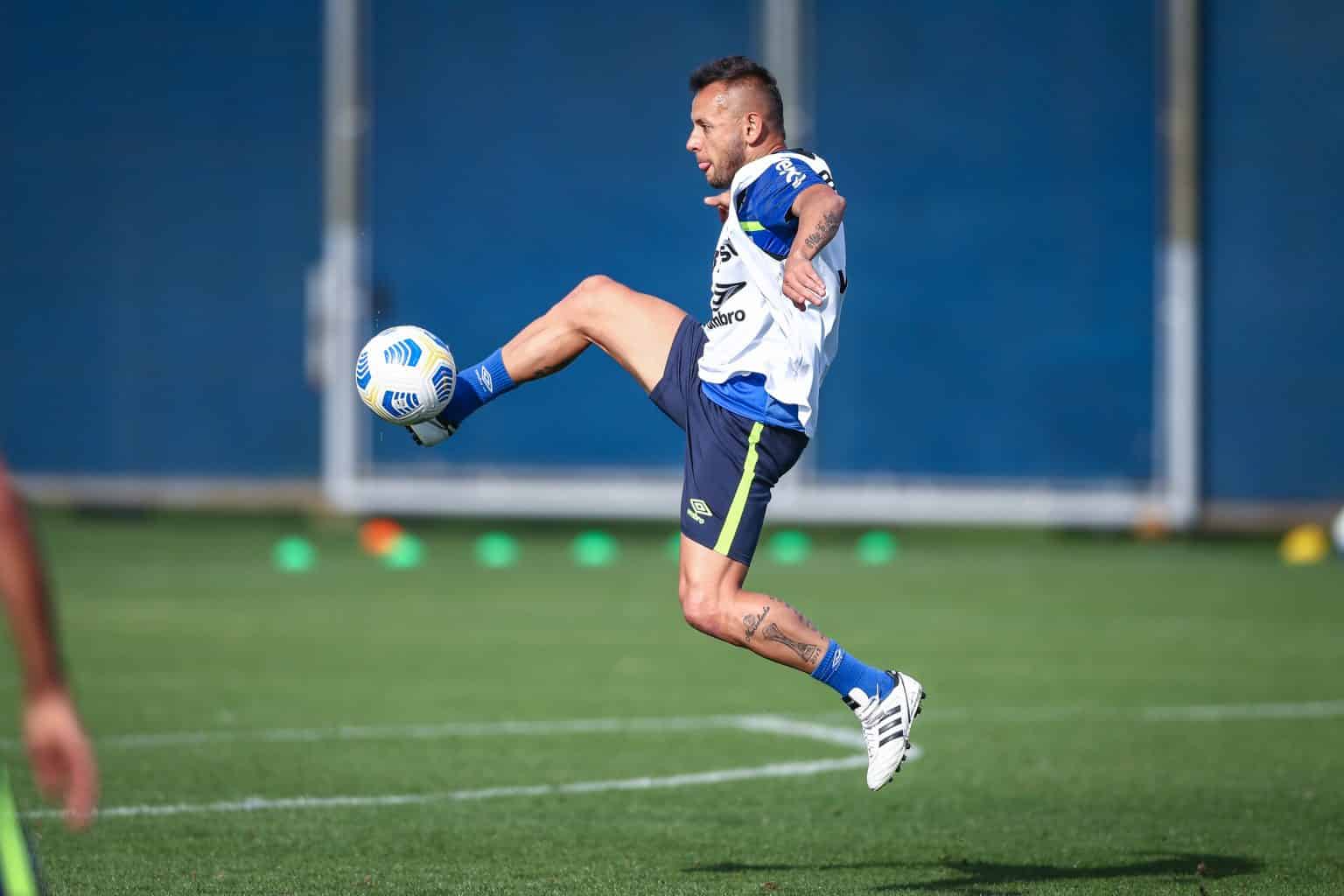 Rafinha, do Grêmio, critica jornalistas por título