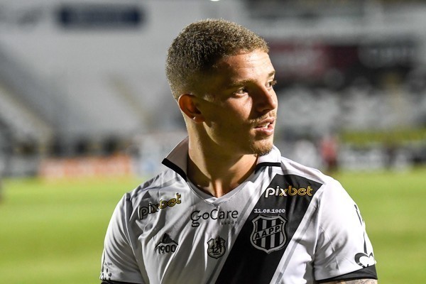 Novidade na Ponte Preta pode ser o L&eacute;o Naldi que volta a ficar &agrave; disposi&ccedil;&atilde;o