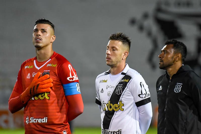 Ponte Preta perde uma posição com devolução dos pontos ao Brusque