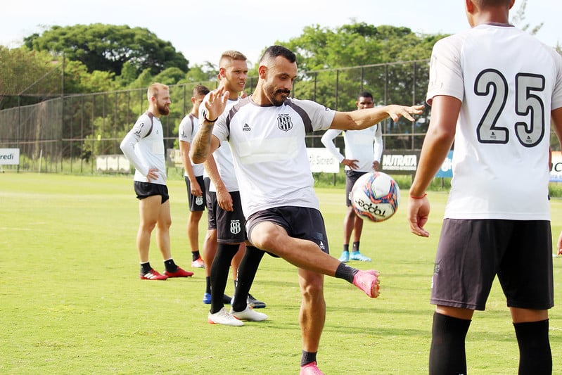 Ponte Preta de olho nas defini&ccedil;&otilde;es do elenco para 2022