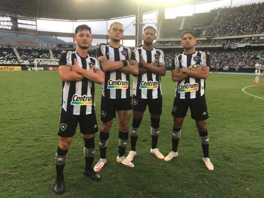 Botafogo tem situa&ccedil;&otilde;es indefinidas com jogadores