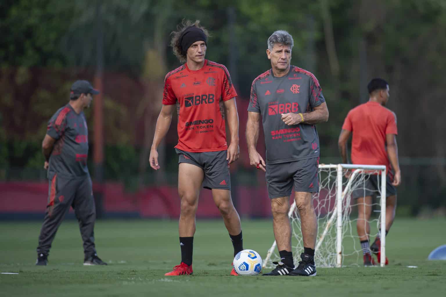 Flamengo empata no Brasileir&atilde;o e press&atilde;o aumenta no clube