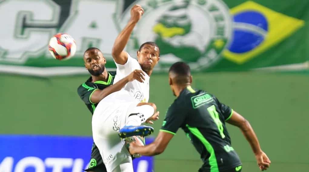 Não pode, Ponte Preta. Vencendo por 2×0, a Macaca sofre empate do Goiás, na Serrinha