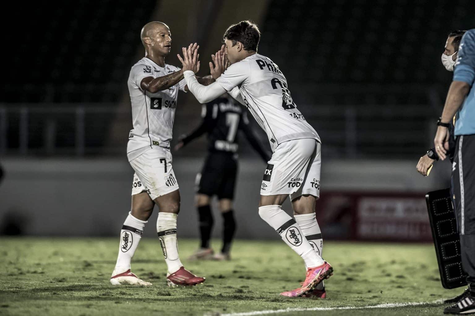 Zanocelo rasga elogios a Carlos S&aacute;nchez: &ldquo;Muitas coisas que ele faz eu acho surreal&rdquo;