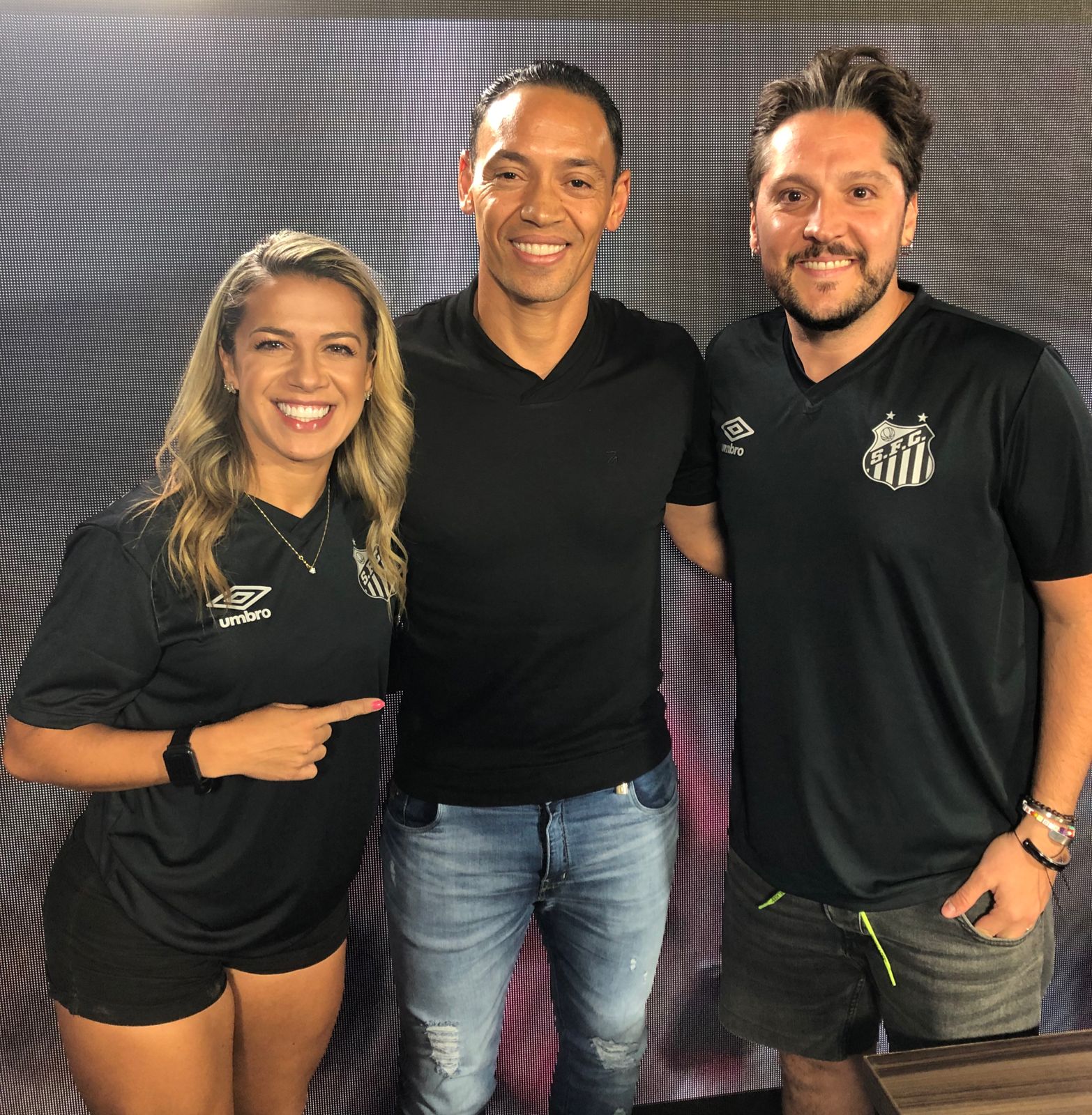 Ricardo Oliveira revela desejo de voltar ao Santos: &ldquo;Fechar a minha carreira com essa chave de ouro&rdquo;