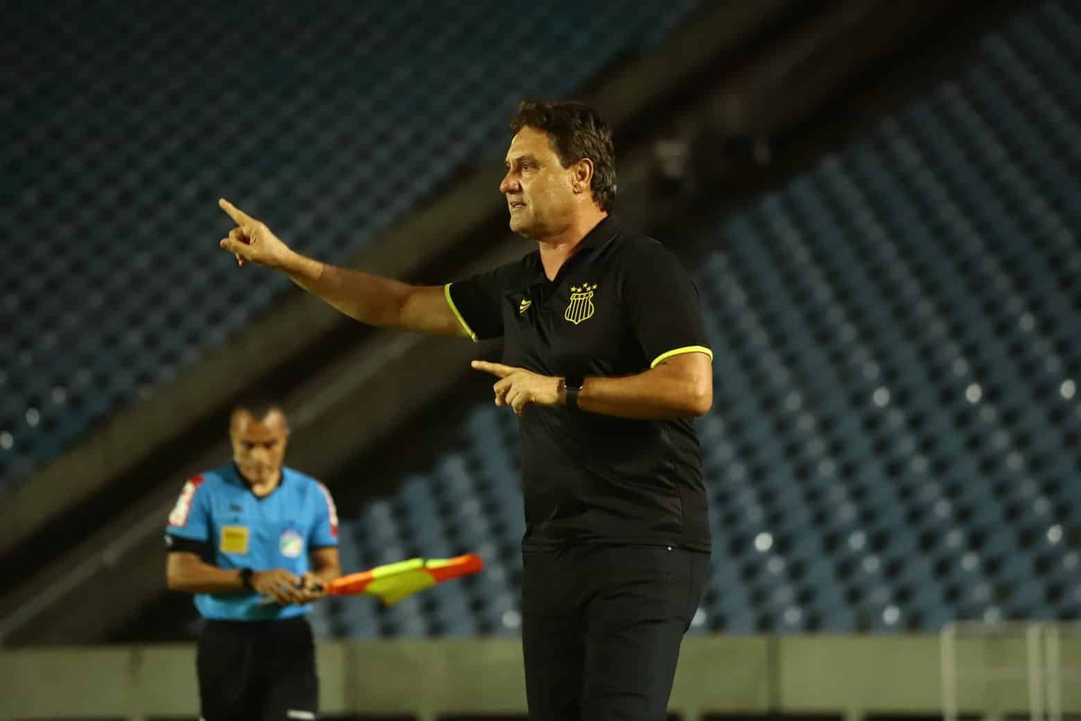 Brigatti permanece no comando do Sampaio para 2022