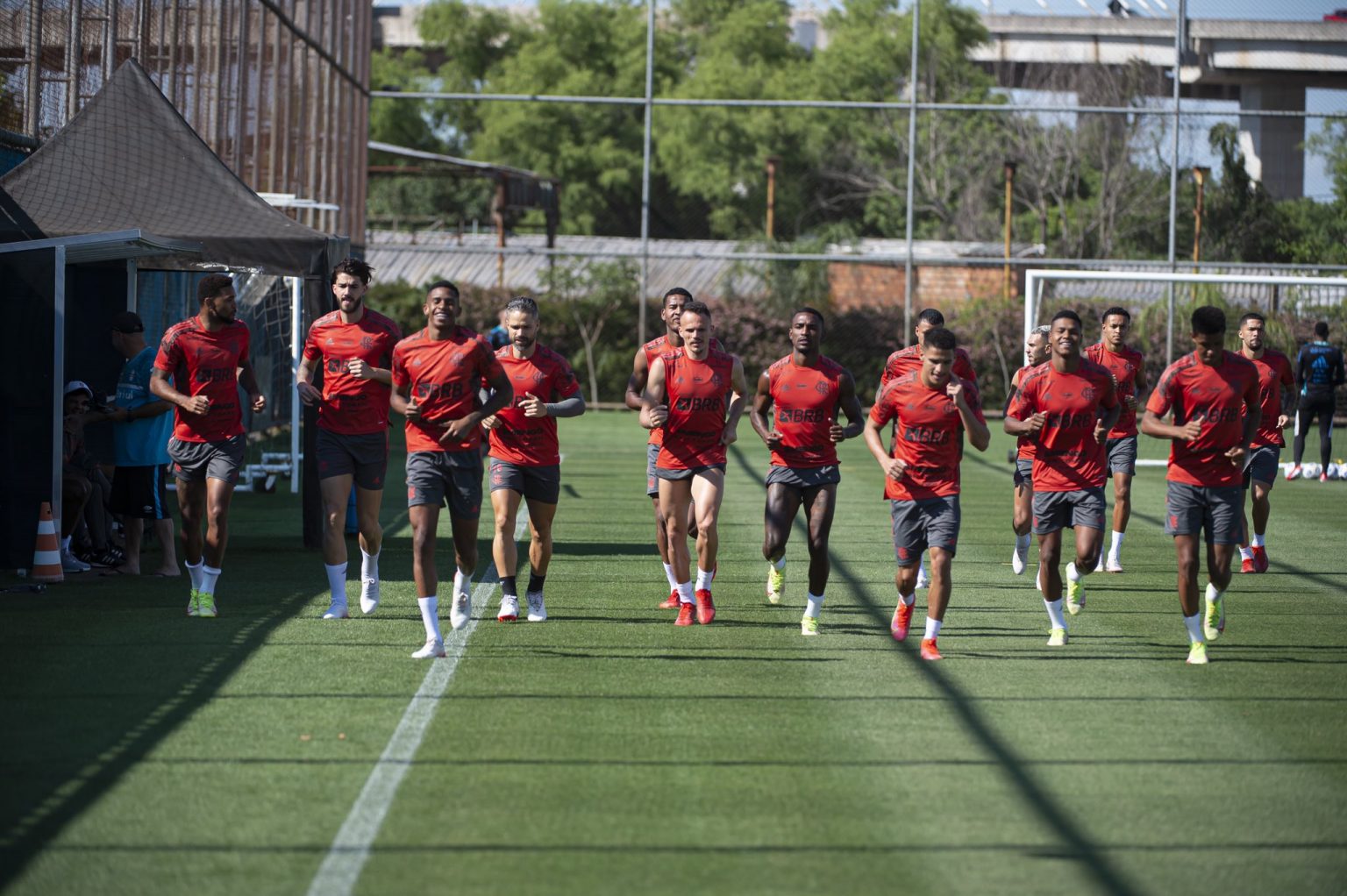 Flamengo: time se prepara para enfrentar o Grêmio e não deve fazer corpo mole