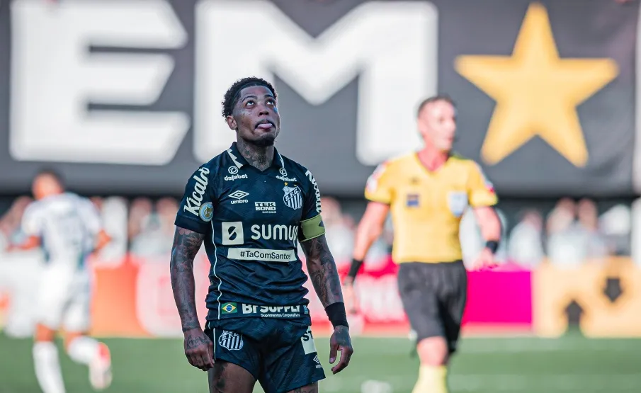 Marinho pede desculpa aos torcedores por derrota em clássico