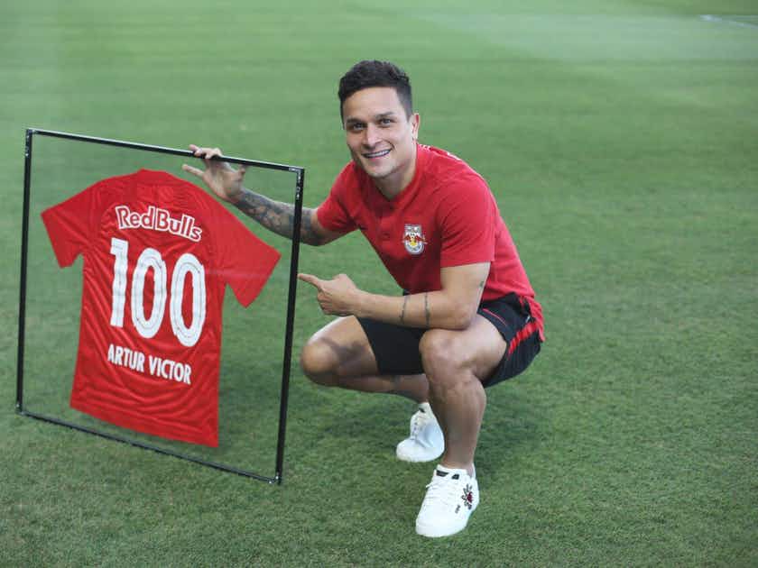 Artur marca em cent&eacute;simo jogo pelo RB Bragantino