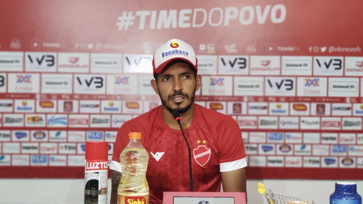 Pedro J&uacute;nior revela sonho com camisa do Vila Nova