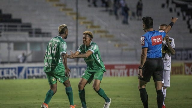 Ponte Preta x Coritiba como aconteceu – Resultado, destaques e reação