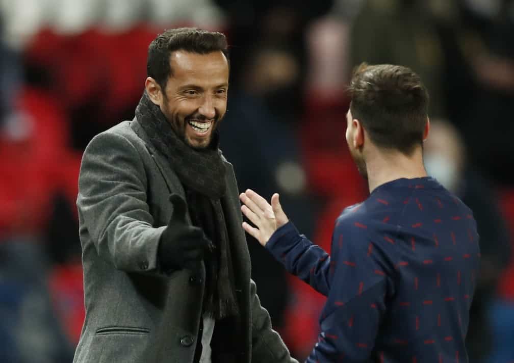 Nen&ecirc; assiste jogo do PSG e revela ajuda a Neymar