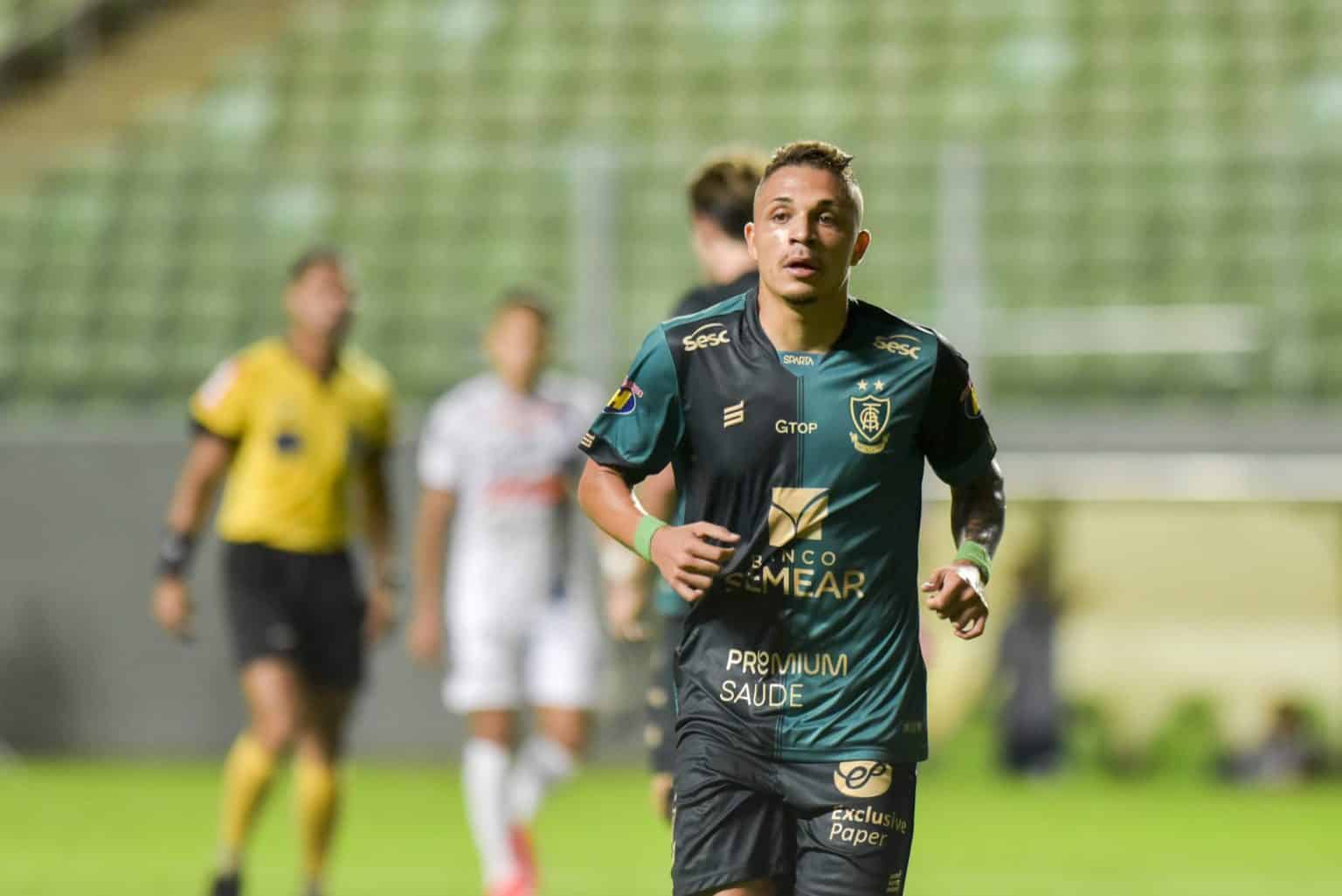 Am&eacute;rica-MG comunica sa&iacute;da de 7 jogadores