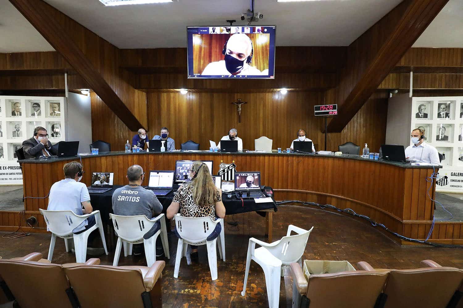 Santos divulga or&ccedil;amento de 2022 e prev&ecirc; R$ 293 milh&otilde;es em receitas gerais