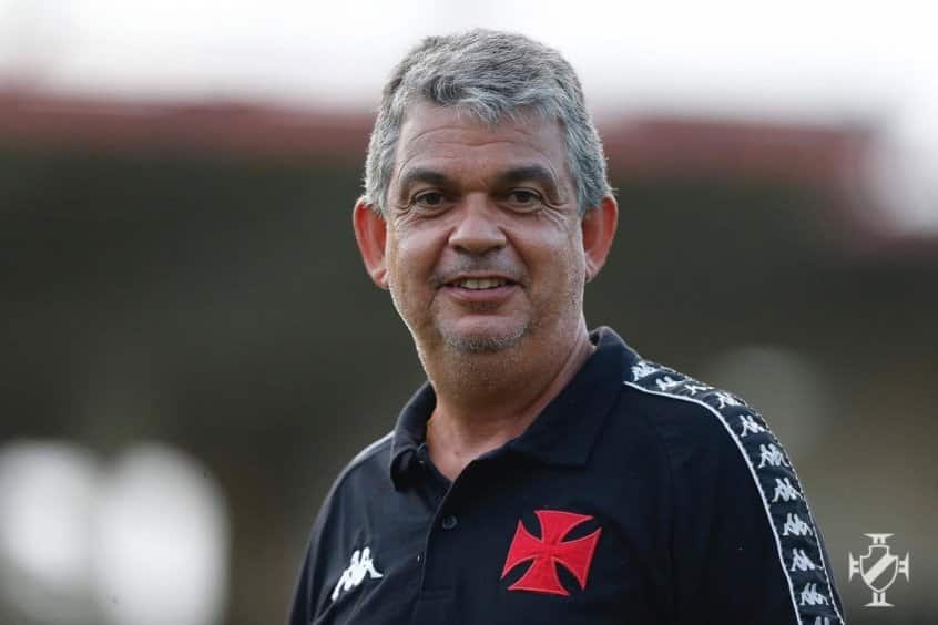 Carlos Brazil promete &ldquo;pacot&atilde;o&rdquo; de refor&ccedil;os para a semana de reapresenta&ccedil;&atilde;o do Vasco