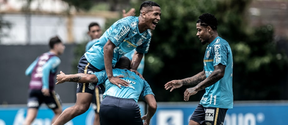 &Acirc;ngelo revela sonho de vaga para Libertadores: &ldquo;N&oacute;s estamos num clube imenso&rdquo;