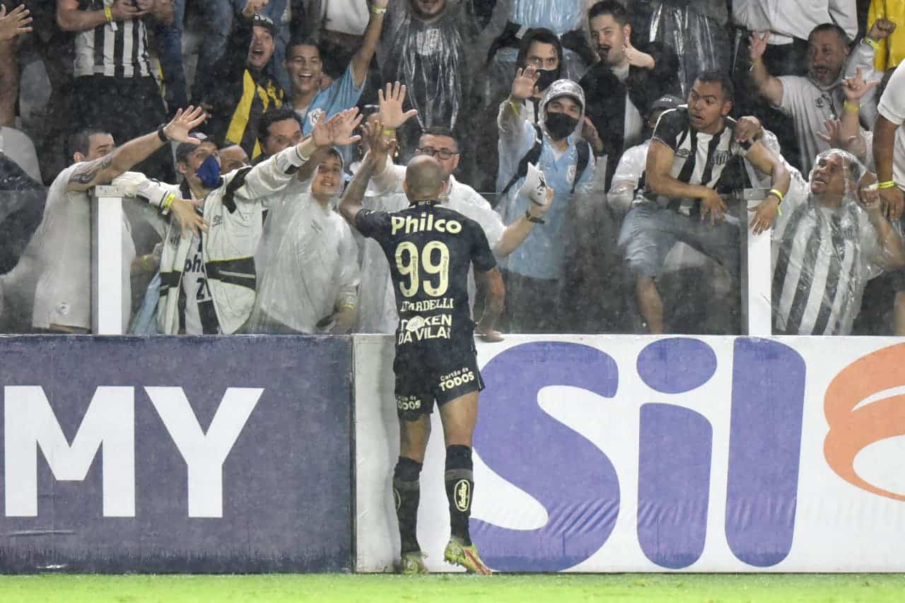 Santos n&atilde;o renova com Diego Tardelli para 2022