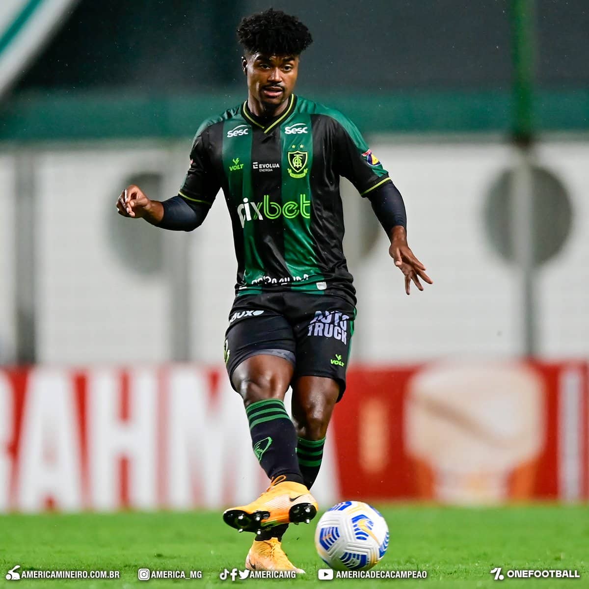 Perto de ser anunciado pelo Santos, Eduardo Bauermann se despede do Am&eacute;rica: &ldquo;Op&ccedil;&otilde;es que nossa profiss&atilde;o nos obriga a fazer&rdquo;