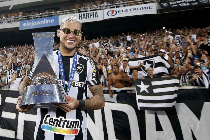 Rafael Navarro, do Botafogo, está muito próximo do Palmeiras