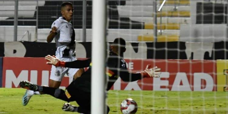 Fessin vai ficar? Ponte Preta tenta junto ao Corinthians renovar o empr&eacute;stimo do meia