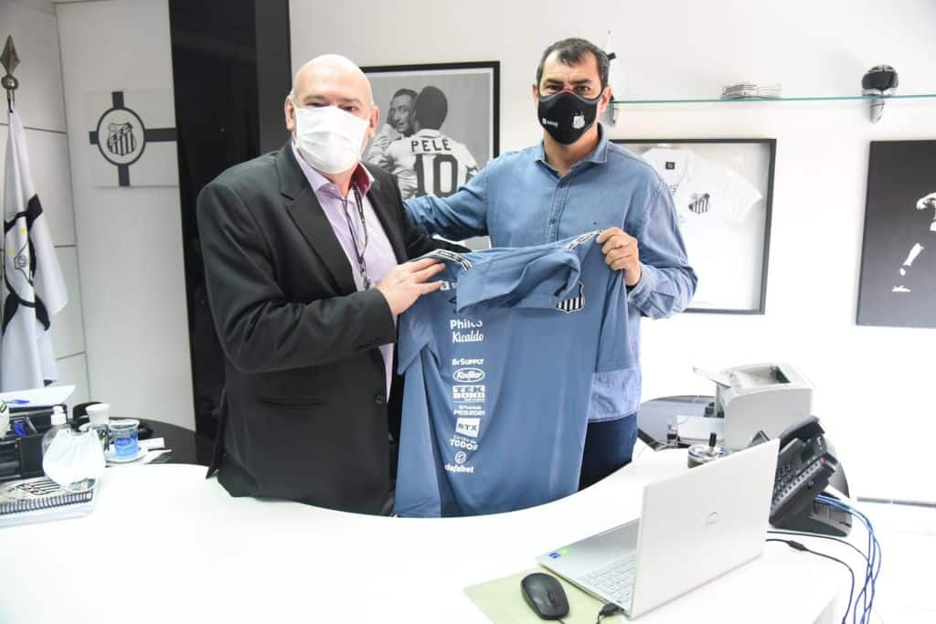 Carille afirma estar feliz no Santos e fala sobre perman&ecirc;ncia para 2022: &ldquo;N&atilde;o vai ter dificuldade nenhuma&rdquo;