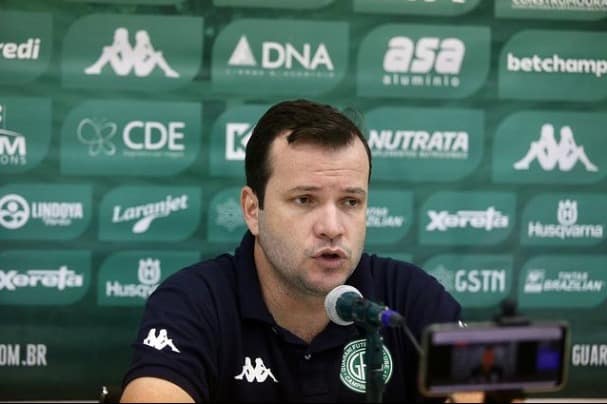 Guarani renova com técnico Daniel Paulista