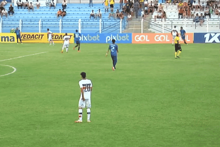 Santa Cruz vence Uni&atilde;o Iacanga e avan&ccedil;a na Copinha